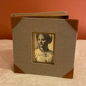 Umbra Juliet Photo Box
